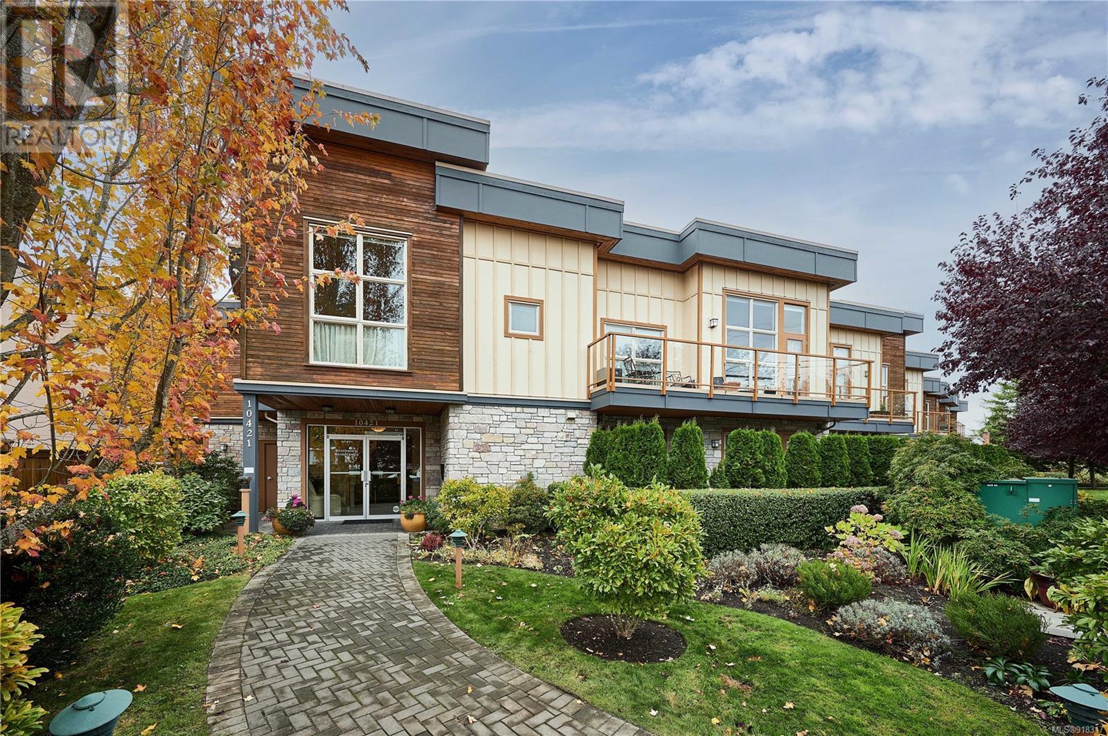 206-10421 Resthaven Drive, Sidney, BC, V8L 3H4
