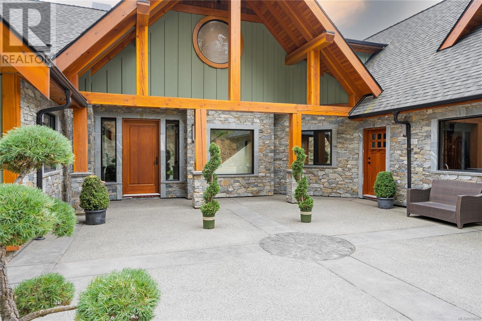 1745 Warn Way, Qualicum Beach, BC, V9K 2S3