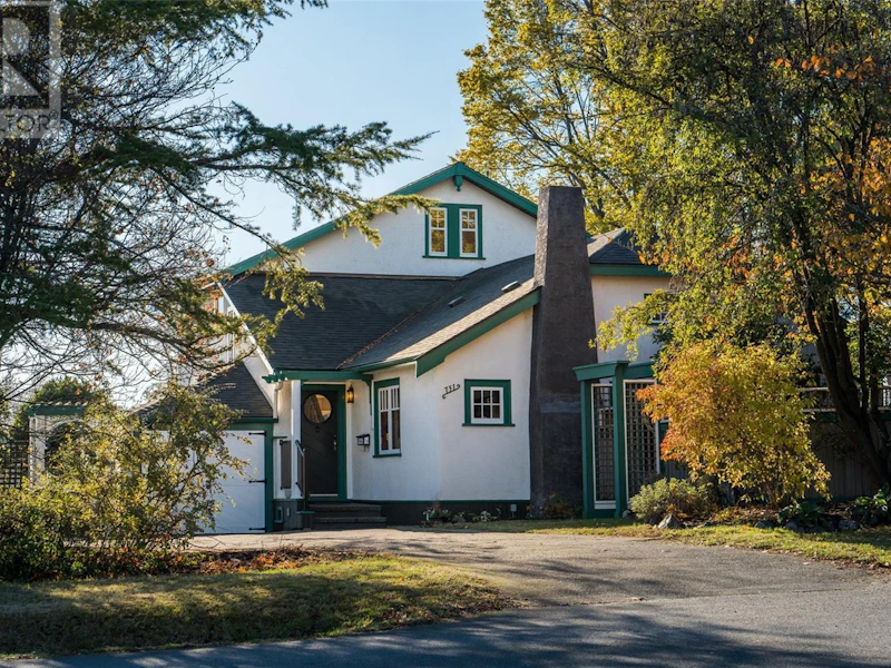 751 Canterbury Road, Saanich BC V8X 3E4