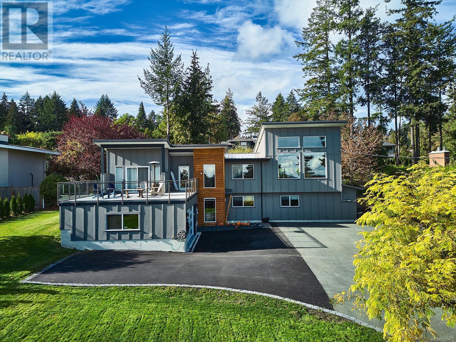 8566 Moxon Terrace, North Saanich, BC, V8L 1K6