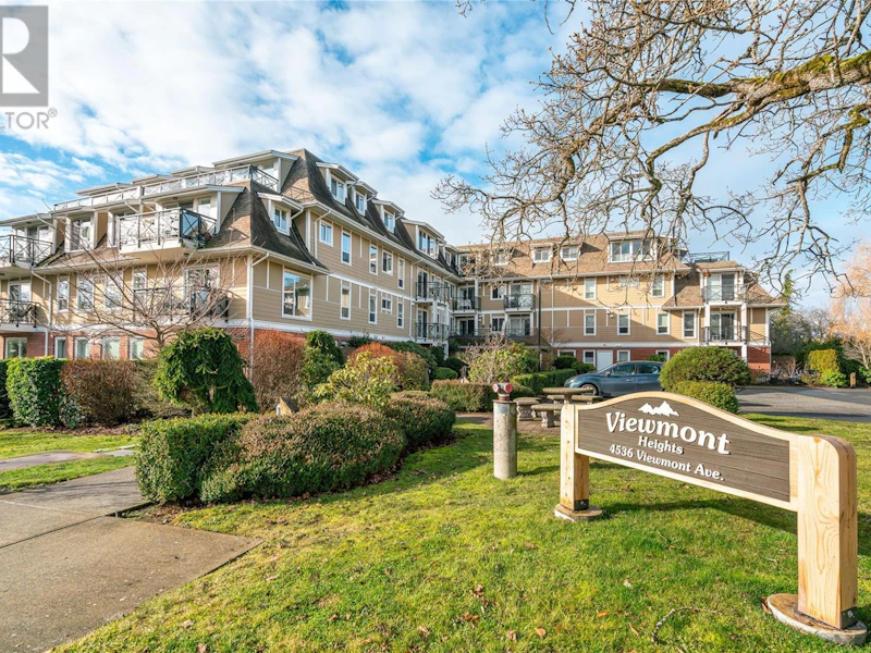 403 - 4536 Viewmont Avenue, Saanich BC V8Z 5L2