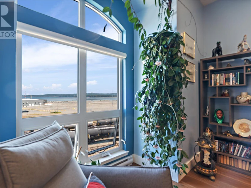 402 - 104 Esplanade Street, Nanaimo BC