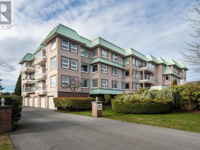 313 - 9650 First Street, Sidney BC V8L 3C9