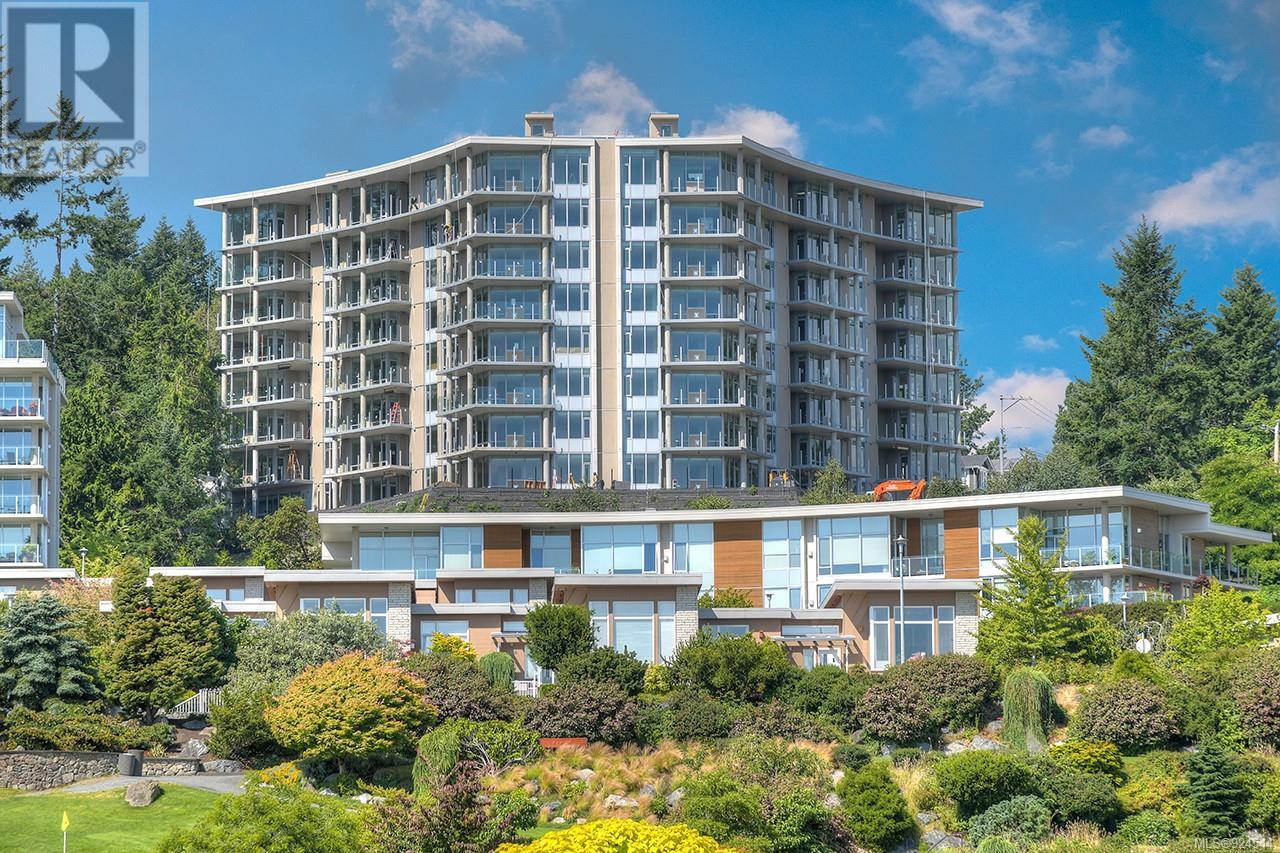 304-5388 Hill Rise Terrace, Saanich, BC, V8Y 3K3