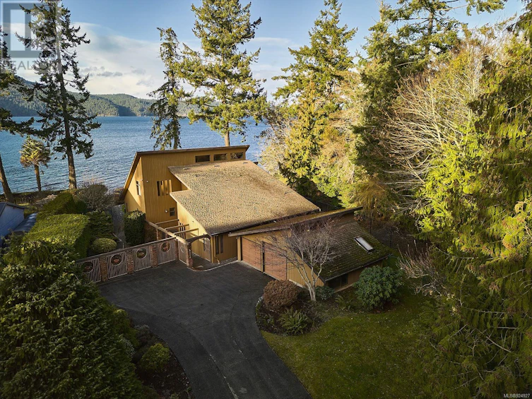 11665 Jupata Way, North Saanich, BC, V8L 5K1
