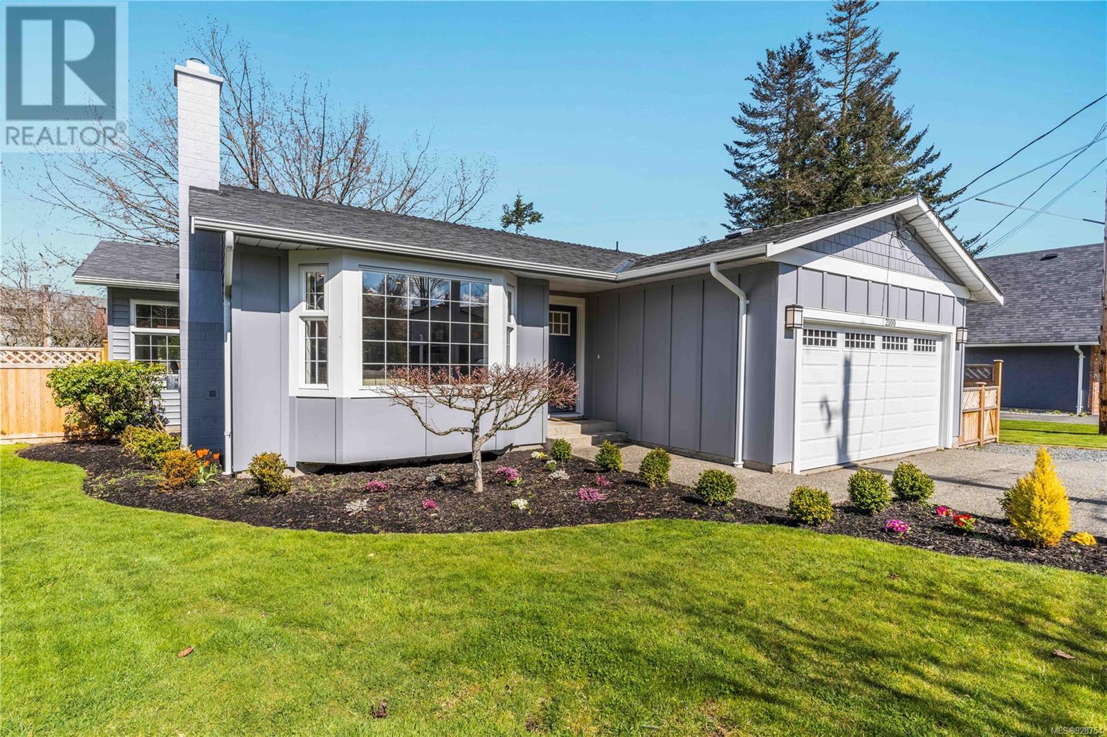 2100 Colinwood Road, Sidney, BC, V8L 4H5
