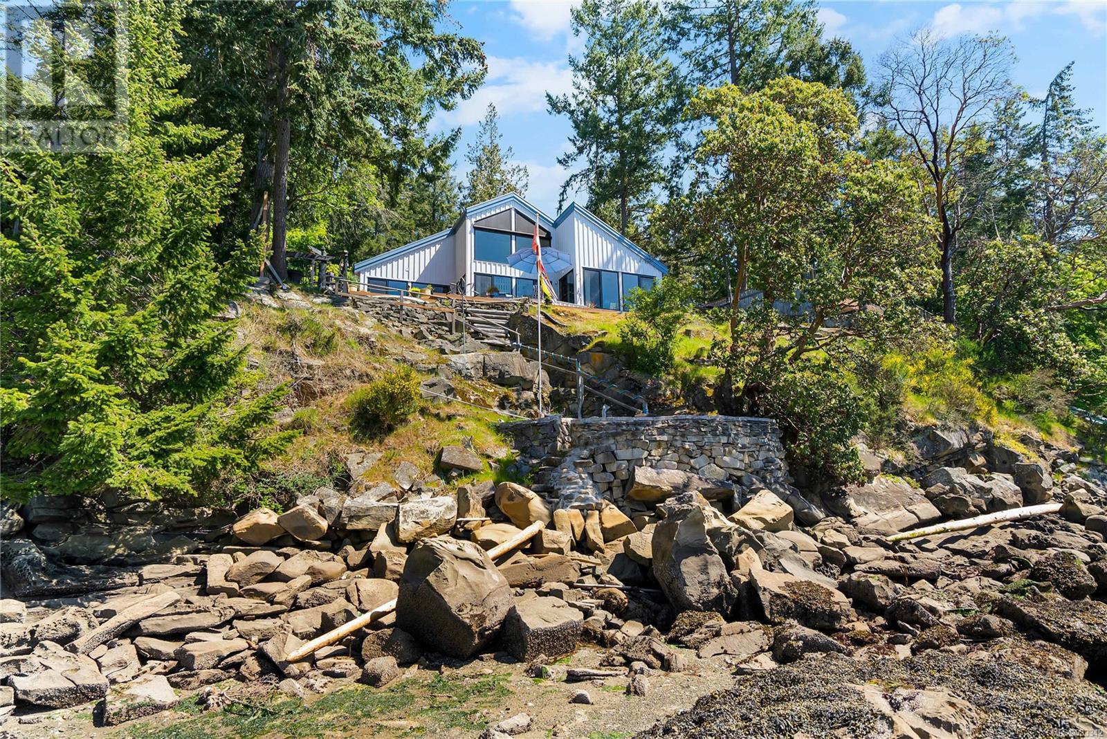 244 Leighton Lane, Mayne Island, BC, V0N 2J2