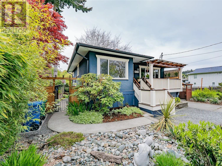 2725 Departure Bay Road, Nanaimo, BC, V9S 3W9