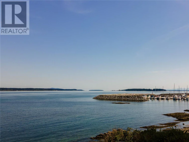 2549 Shoreacres Road, Sidney, BC, V8L 2E3