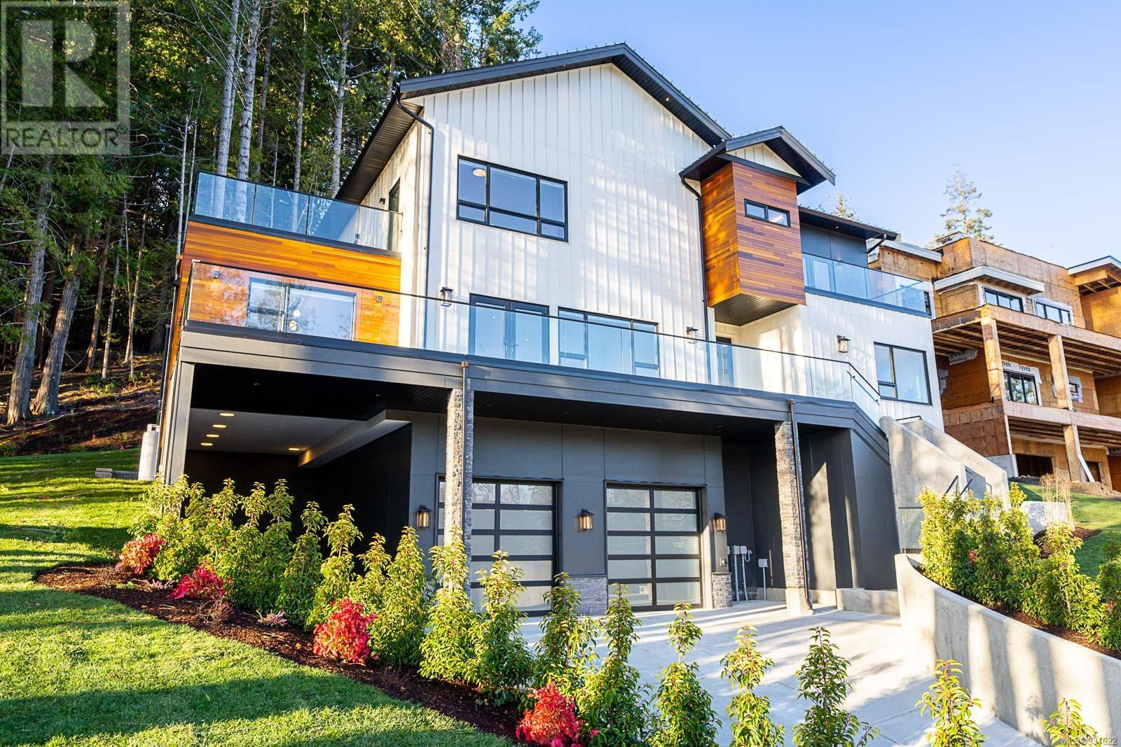10890 Greenpark Drive, North Saanich, BC, V8L 0C8