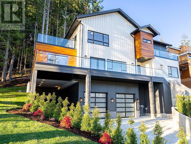 10890 Greenpark Drive, North Saanich, BC, V8L 0C8