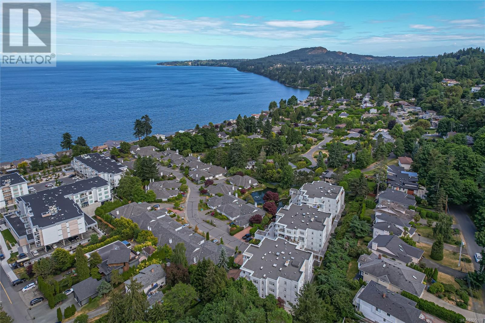 209-5110 Cordova Bay Road, Saanich, BC, V8Y 2K5