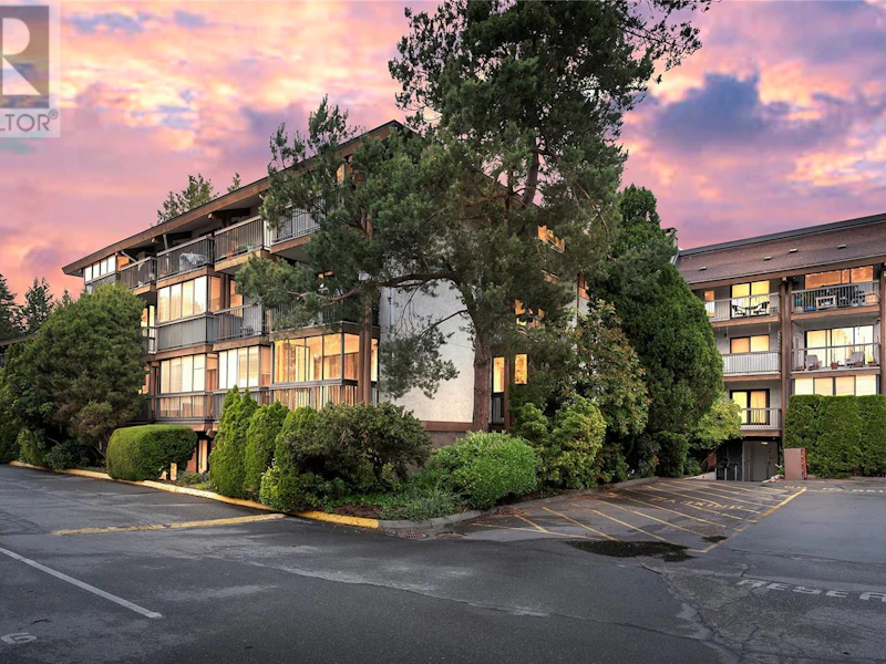 303 - 1009 Mckenzie Avenue, Saanich BC V8X 4B1