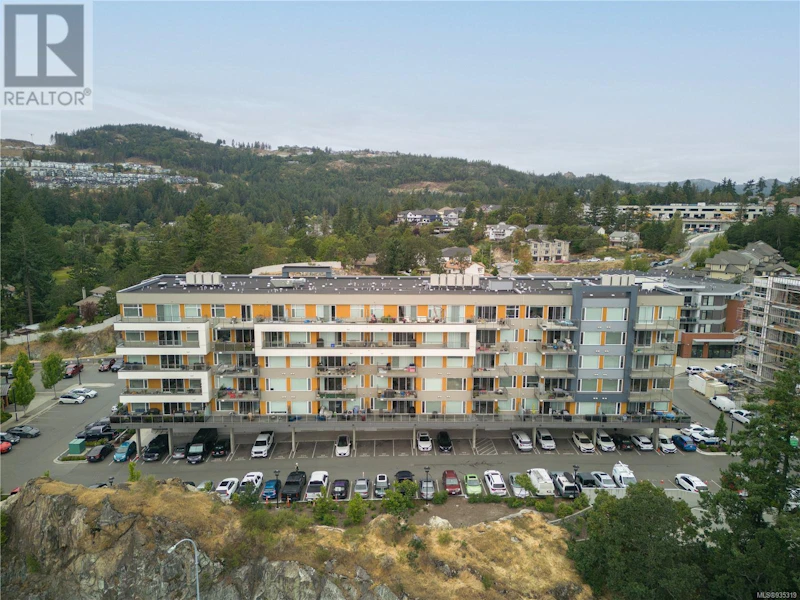 207 - 967 Whirlaway Crescent, Langford BC