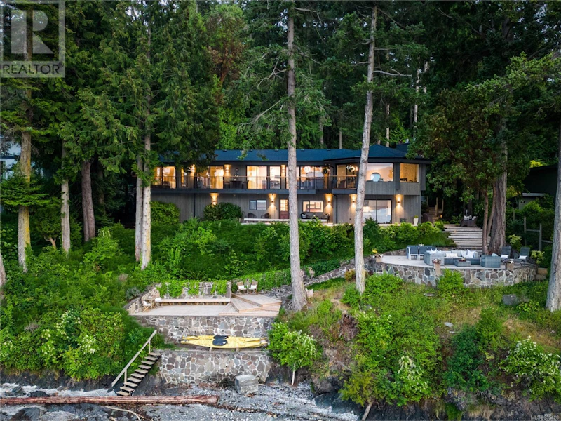 812 Lands End Road, North Saanich BC V8L 5L3