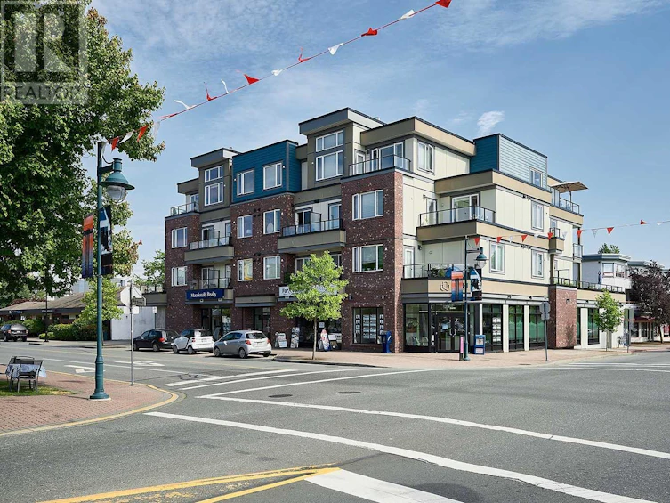 302-2409 Bevan Avenue, Sidney, BC, V8L 4R5