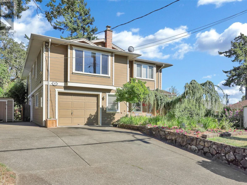 3811 Mildred Street, Saanich BC V8Z 7C2