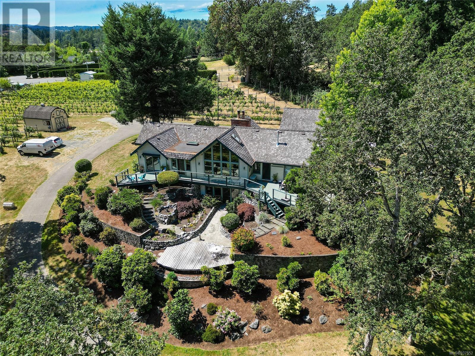 4740 Beaverdale Road, Saanich, BC, V8Z 6K2