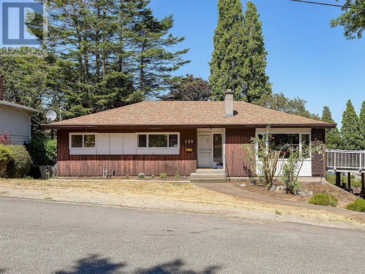 998 Karen Crescent, Saanich, BC, V8X 3C6