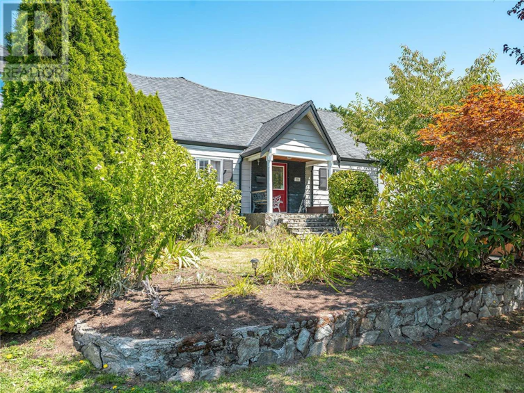 358 Vincent Avenue, Saanich, BC, V9A 2G7