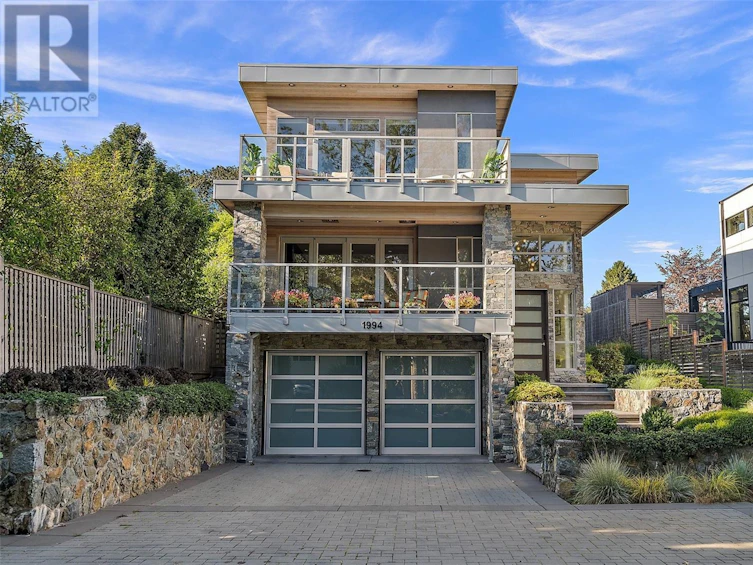 1994 Fairfield Road, Victoria, BC, V8S 1H6