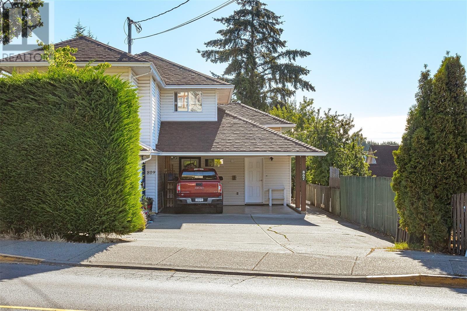 807 Lampson Street, Esquimalt, BC, V9A 6B3