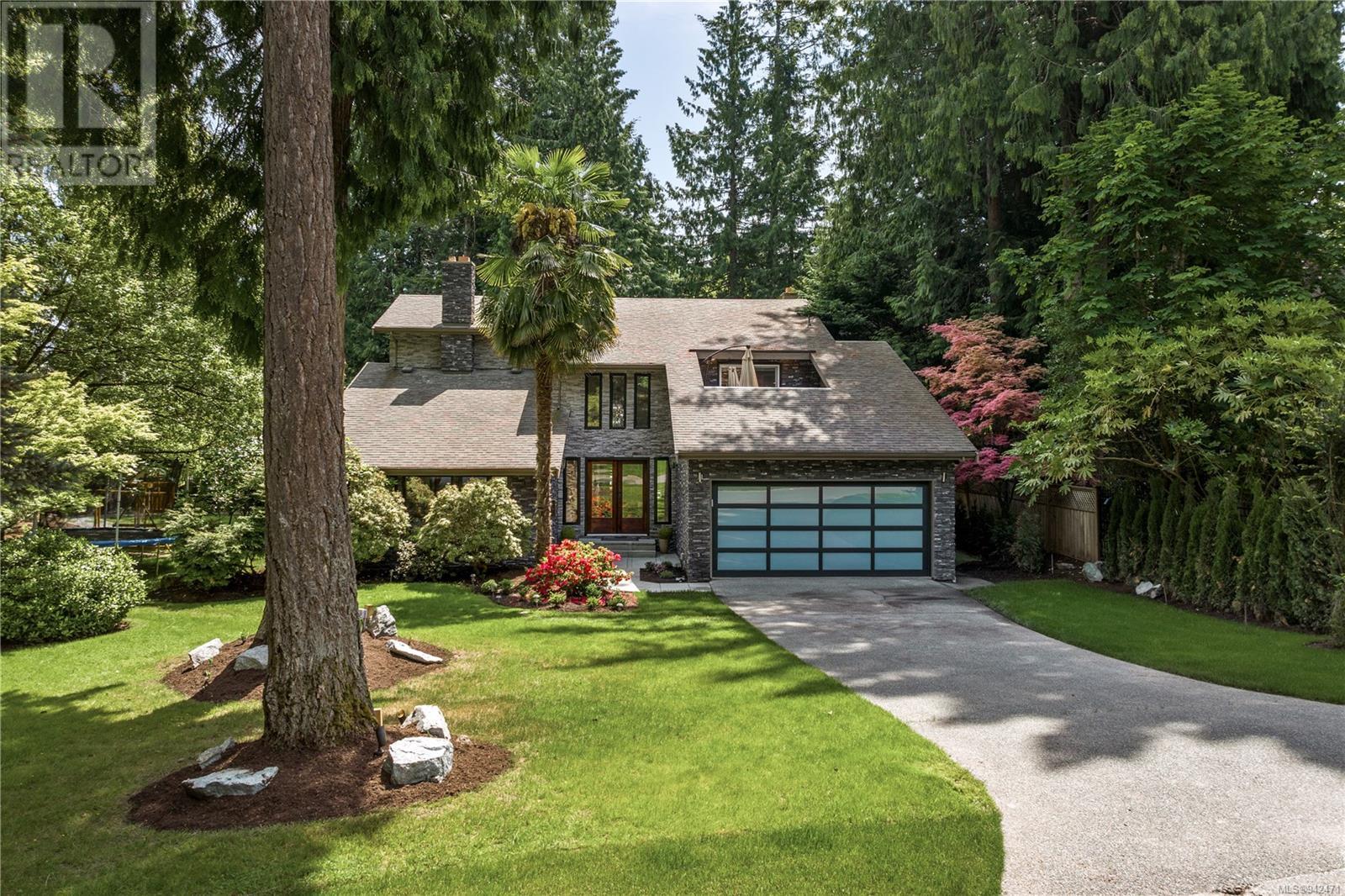 1007 Kentwood Place, Saanich, BC, V8W 3M6