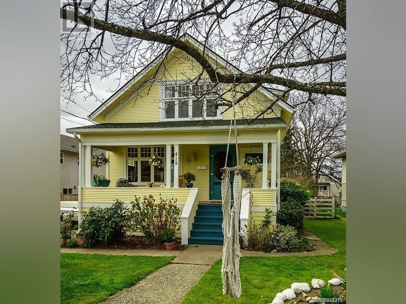 419 Davida Avenue, Saanich BC V9A 2C8