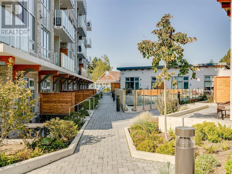 212-916 Lyall Street, Esquimalt, BC, V9A 5E6 - 2