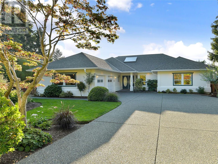 5224 Del Monte Avenue, Saanich, BC, V8Y 1X2