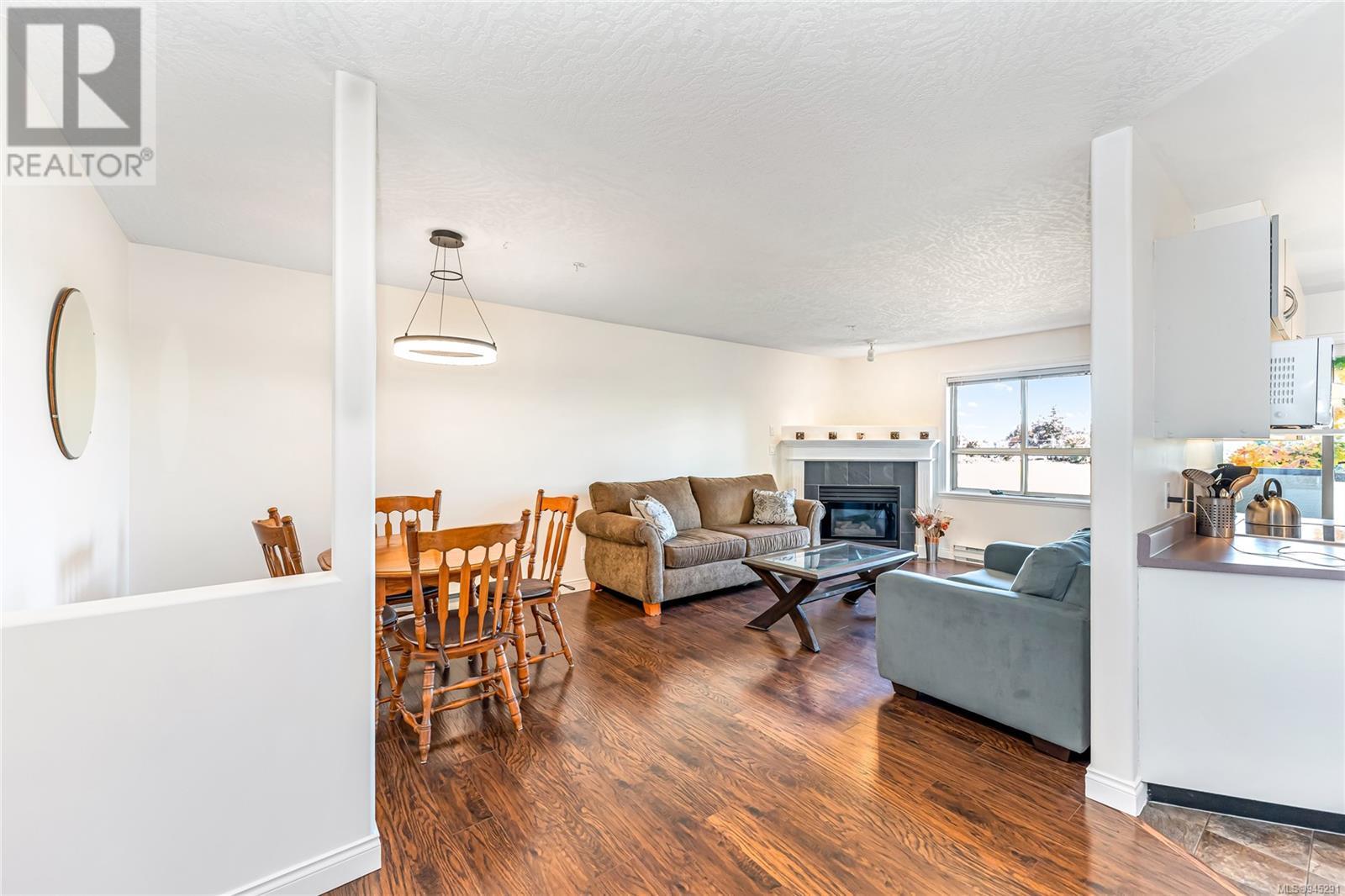 6-7847 East Saanich Road, Central Saanich, BC, V8M 2B4