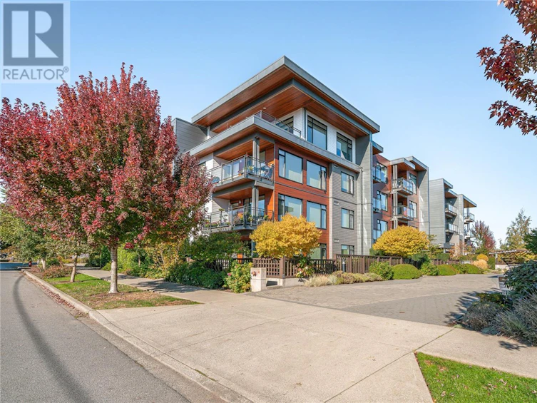 407-3815 Rowland Avenue, Saanich, BC, V8Z 0E1