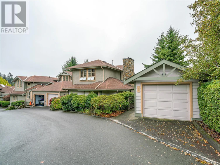 4-500 Marsett Place, Saanich, BC, V8Z 7J1
