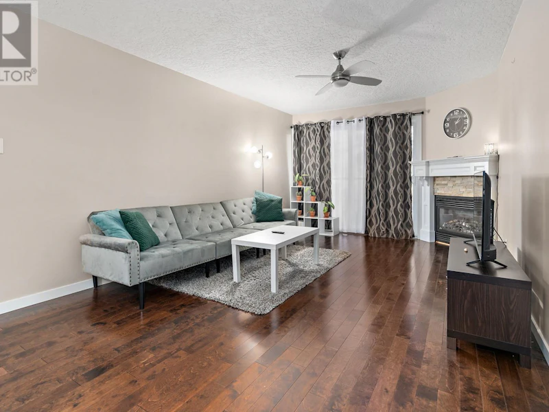 213 - 2022 Foul Bay Road, Victoria BC V8R 5A9