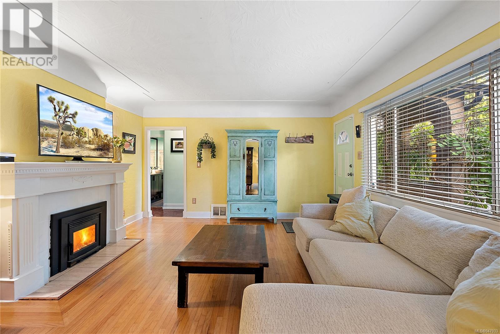 900 Tattersall Drive, Saanich, BC, V8X 2W9
