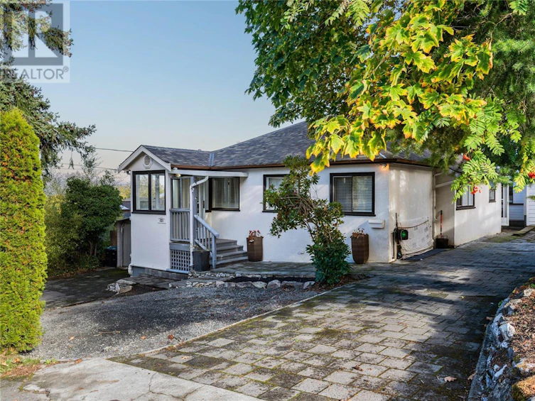 221 Stormont Road, View Royal, BC, V9B 1P7