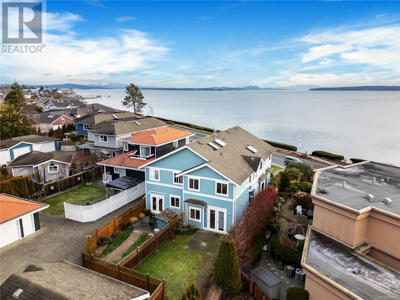 9450 Lochside Drive, Sidney BC
