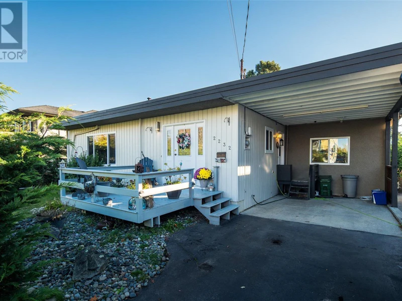 2232 James White Boulevard, Sidney BC V8L 1Z4