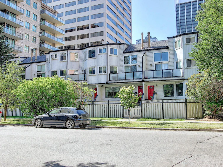 11-711 3 Avenue SW, Calgary, AB, T2P 0G8