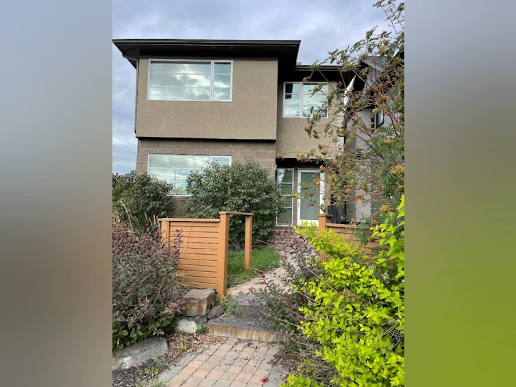 5027 21a Street SW, Calgary, AB, T2T 5C4