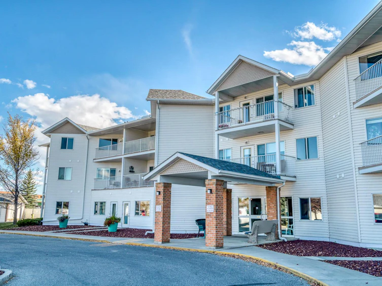 312-3 Parklane Way, Strathmore, AB, T1P 1N6