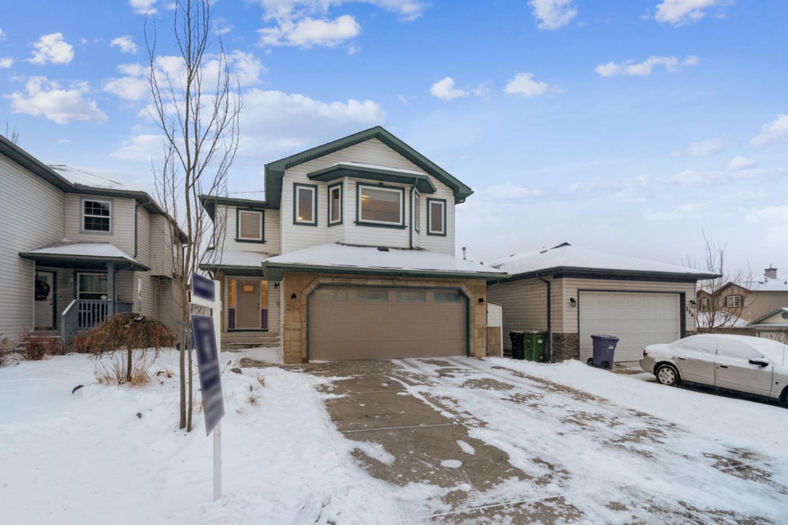 394 Douglas Ridge Circle SE, Calgary, AB, T2Z 3H6