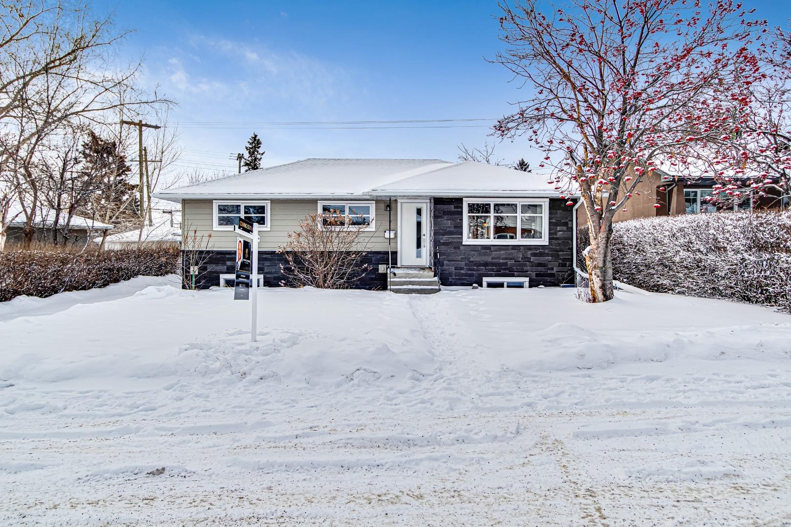 7 Canyon Drive NW, Calgary, AB, T2L 0R2