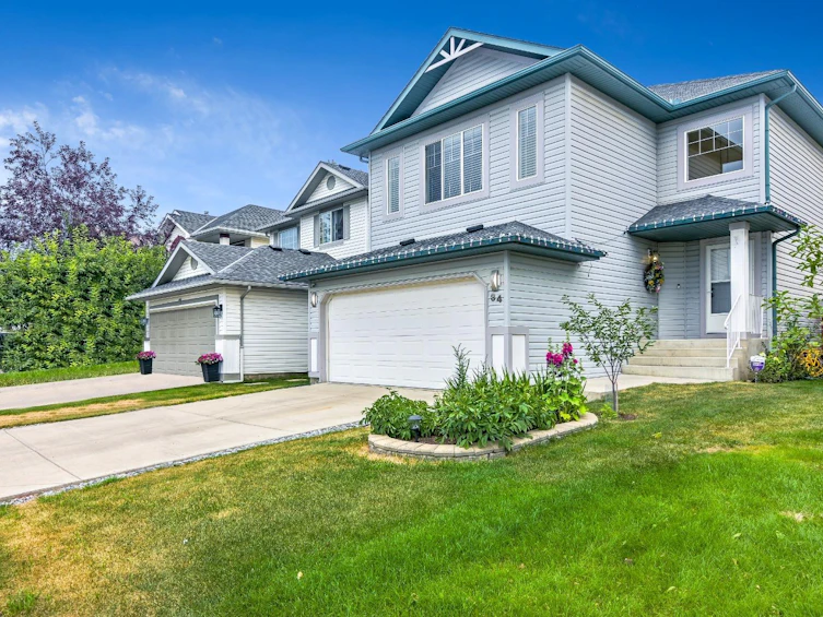 34 Cranfield Green SE, Calgary, AB, T3M 1C4