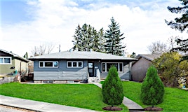 18 Collinwood Place NW, Calgary, AB, T2L 0P9