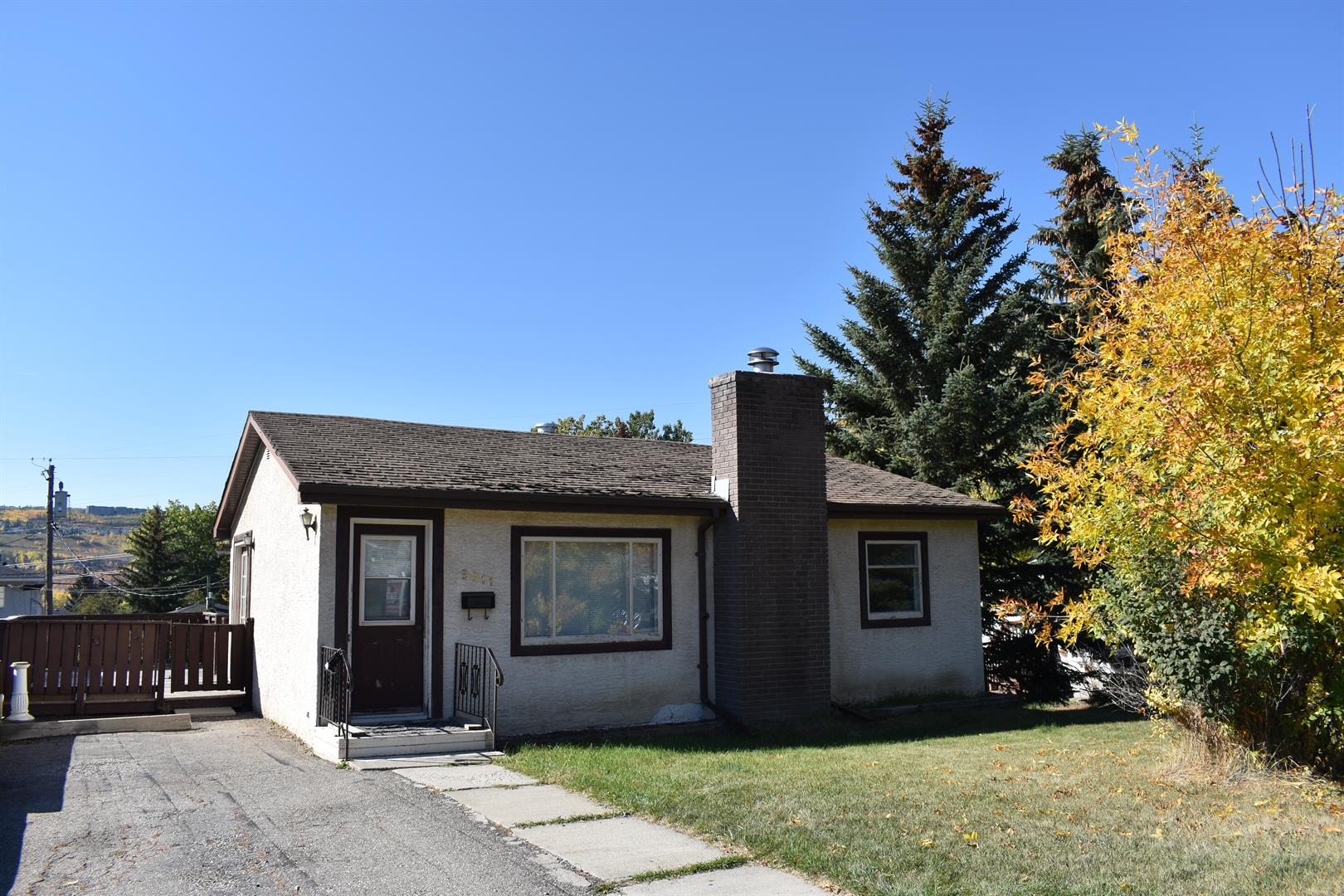 5011 21 Avenue NW, Calgary, AB, T3B 0X3