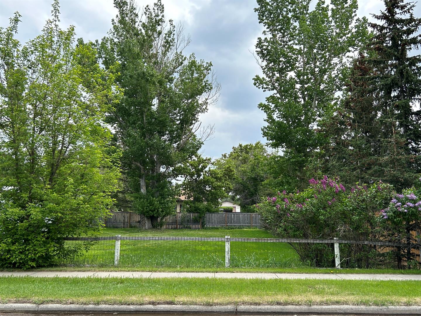 1175 James Avenue, Pincher Creek, AB, Land/Lot For Sale REW