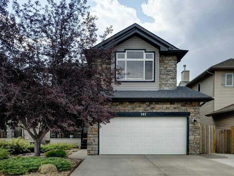 202 Crystal Green Place, Okotoks, AB, T1S 2N4