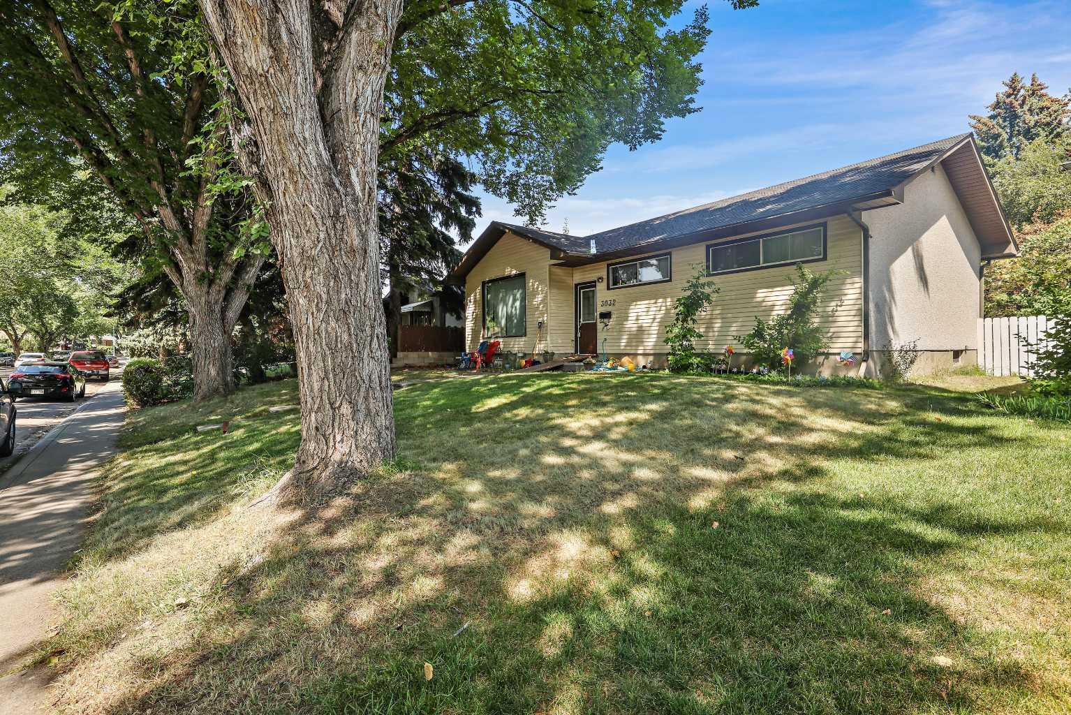 3032 Brentwood Boulevard NW, Calgary, AB, T2L 1J8