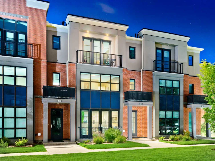 517 Aspen Meadows Hill SW, Calgary, AB, T3H 0G3